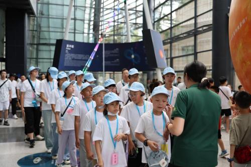  “益”起看星空“童梦同宇”天文科普研学活动顺利收官 