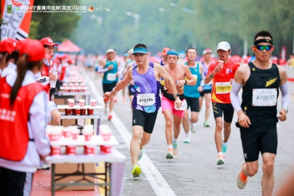 十年宁马 | 13000跑者用青春脚步丈量黄河金岸美丽吴忠