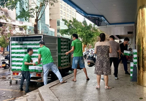 华润饮料紧急调拨7.68万瓶怡宝水驰援广东、海南抗击超强台风“摩羯”