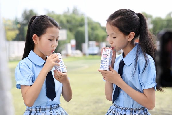 “小学生饮奶与健康评估”报告出炉， 饮奶干预成效斐然