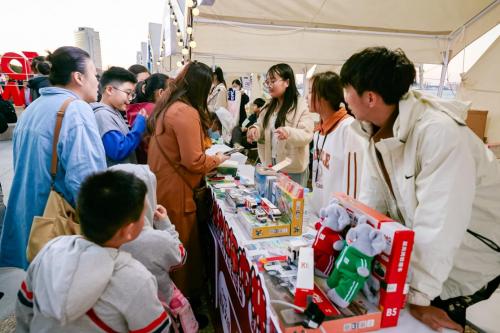 这个国庆假期，烟台来了一次让世界微醺的“艺术深呼吸” 