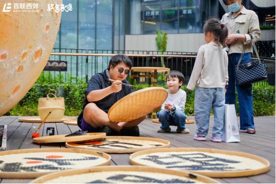 十一黄金周消费热 百联商旅文体展联动激活消费新动力