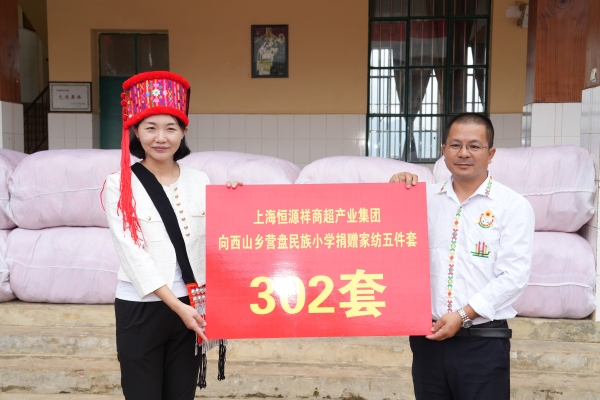 徐静雨：库里受伤跟科尔有关联 后者愚蠢的12人轮换打乱了节奏