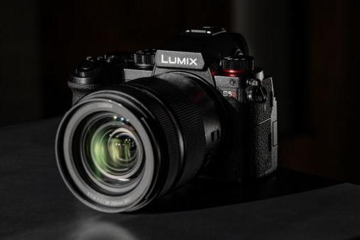 松下推出升级型号LUMIX S5D，适配大疆 LiDAR 自动对焦 