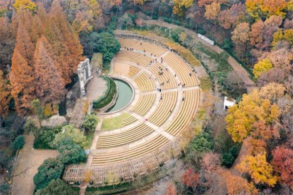  南京好city啊！这位建筑狂人功不可没