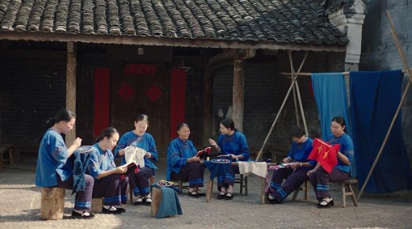 华熙生物润熙泉联名非遗女书，传承女性力量