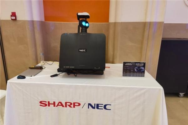 SHARP/NEC闪耀照明行业盛会，点亮智慧城市新图景