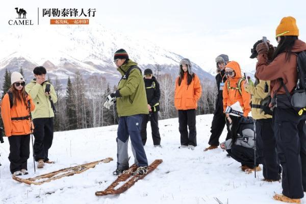  一起发疯，一起冲锋！骆驼“锋人”勇闯阿勒泰