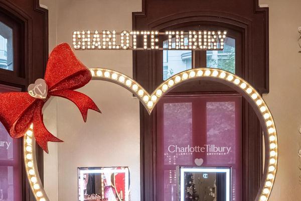  星愿礼遇 爱意无边 HARRODS与CHARLOTTE TILBURY惊喜联袂 共同开启节日礼遇季