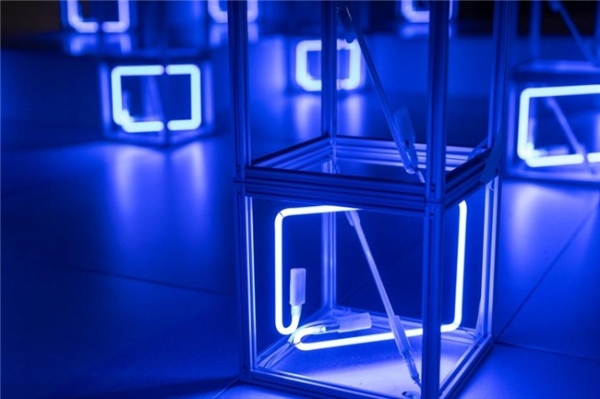 PMQ元创方多媒体霓虹装置于深水埗展出