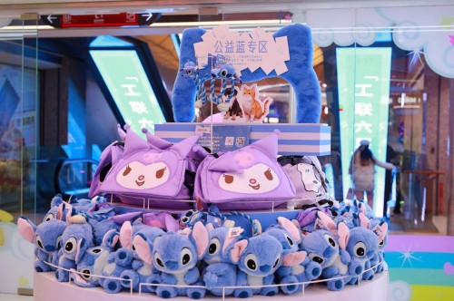 名创优品焕新“公益蓝”主题店，捐2000份暖冬猫窝守护流浪动物过冬