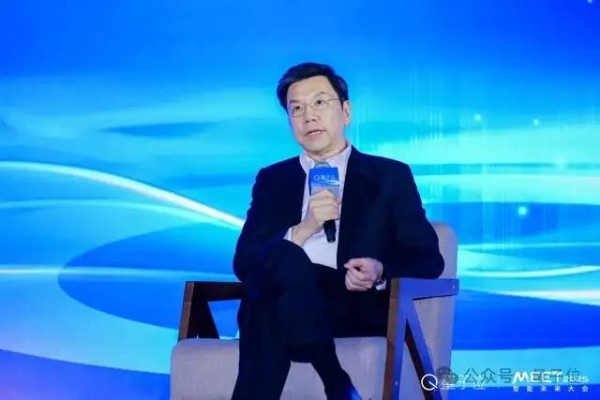 李开复周志华纵论AI大模型，万字梳理MEET'25大咖激辩，320万观众同见证