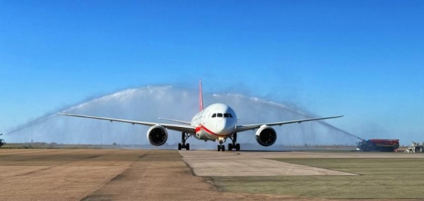 无需签证直达北非！“水门仪式”迎首航！上海航空首家开通“上海—卡萨布兰卡”航线 