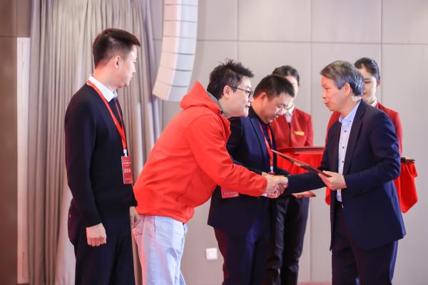 京瑞居荣获人民康养大会典型案例，引领新青年康养旅居新风尚