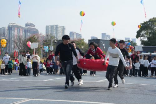 漳州龙江岁月园区盛大开幕，城市乐跑、音乐会、无人机秀带来浪漫体验