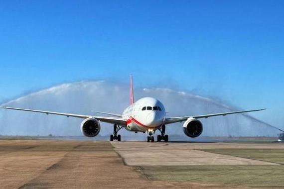 无需签证直达北非！“水门仪式”迎首航！上海航空首家开通“上海—卡萨布兰卡”航线 