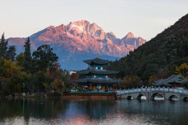 丽江备足“文旅大餐”迎春节