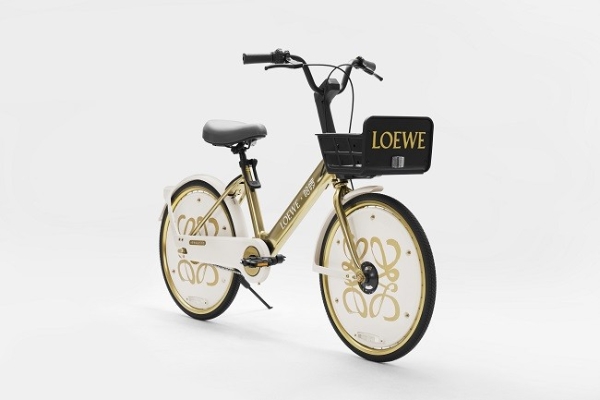  哈啰携手LOEWE「金色骑旅」：骑上金色单车，解锁上海的闪光时刻！