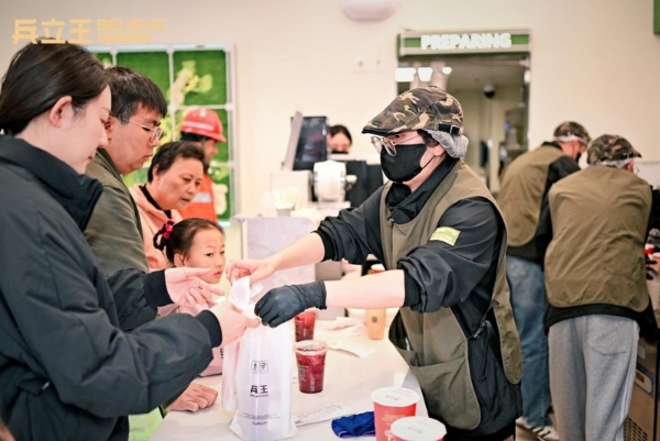 “兵” 至昆明，双店同开掀起茶饮新风潮