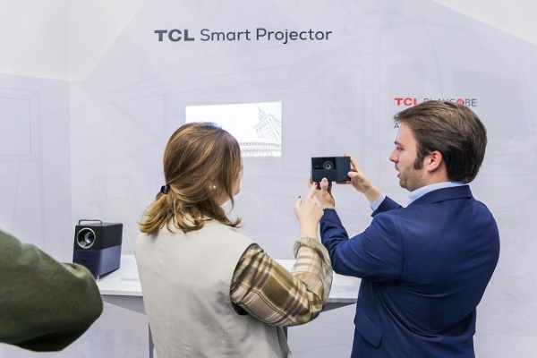 科技风向标！TCL实业携全新智能移动通讯产品闪耀MWC 2025