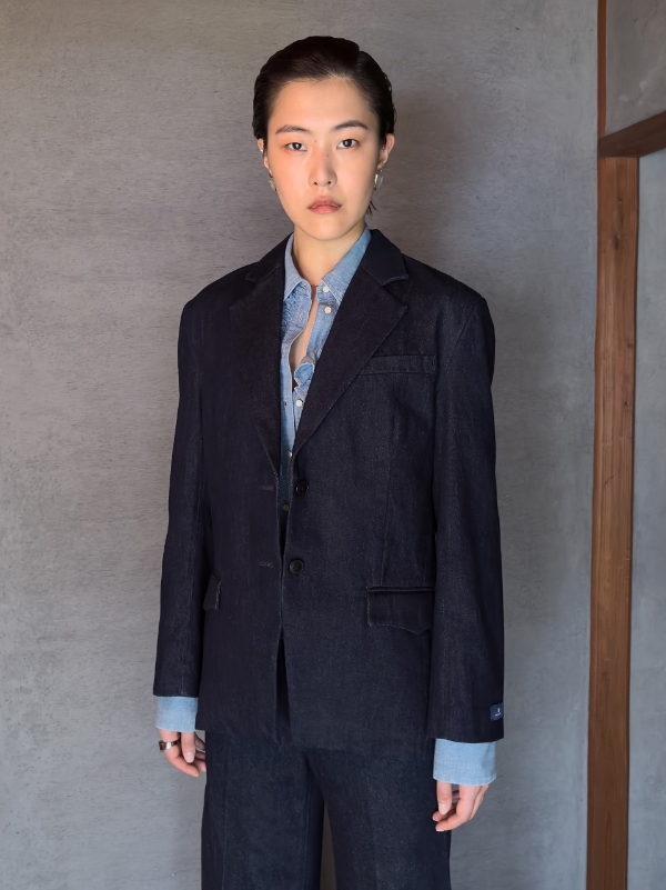 Levi’s® 全新推出Blue Tab™ 系列 蓝色廓形进阶之作，演绎精致摩登风尚