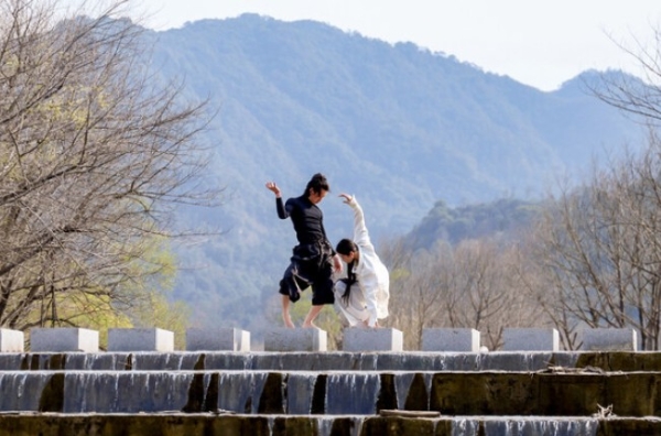 安岚携手复星艺术中心助力邱岸雄"觉山知水"艺术项目