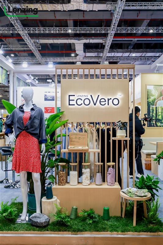 绿色科技，价值共生！兰精携高附加值产品创新方案亮相2025intertextile春夏面辅料展 