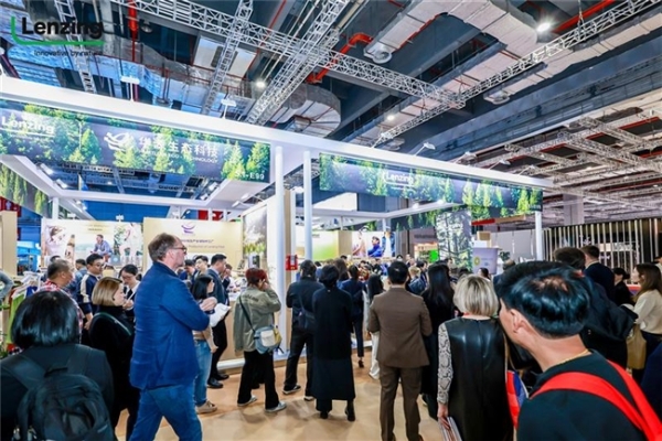 绿色科技，价值共生！兰精携高附加值产品创新方案亮相2025intertextile春夏面辅料展 