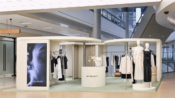 Aw Project AW PROJECT×CONIE VALLESE联合艺术展「盛放之境」于深圳罗湖万象城启幕 _TOM资讯