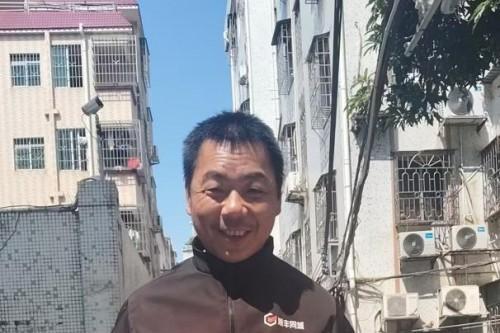 重柜滚落瞬间！顺丰同城山姆骑士飞身救下幼童 婉拒酬金显担当