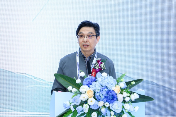  AI智启建筑新生！美的楼宇科技闪耀2025中国国际制冷展