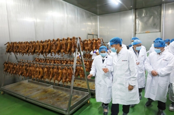 荣昌区委书记调研紫燕食品工厂：紫燕力量+地方特色 激活川卤全国化引擎