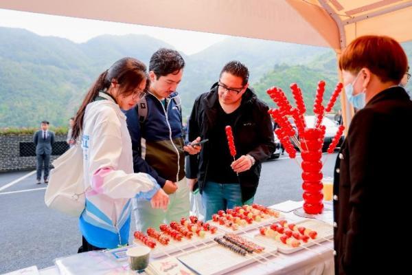越乡山水迎四海 智驾科技绘“嵊”景 2025比亚迪美洲商务大会系列活动在浙江嵊州举行