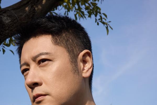 心怀热枕，逐梦永恒 梦特娇与任重的优雅协奏
