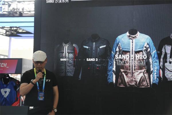 REVIT!沙漠5代全新上市，暨2025摩旅年计划盛大启幕！