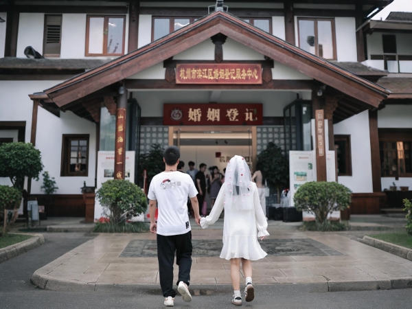 当婚礼回归本质：要仪式感，更要“我们感”