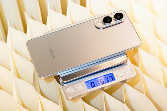  新物种！三星Galaxy S25 Edge以轻薄身姿 带来高能体验