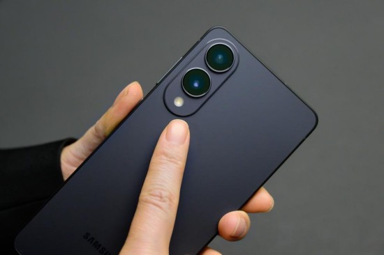 满载创新理念 设计团队分享三星Galaxy S25 Edge的幕后故事