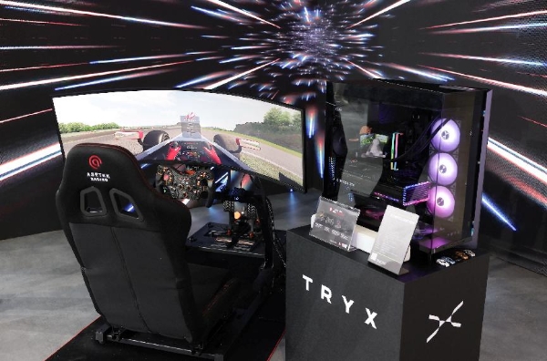 TRYX创氪星系COMPUTEX 2025现场热点直击： 全球首创、首发L型双屏舞台水冷“STAGE”