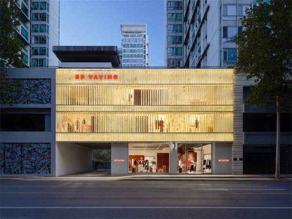  EP雅莹北京华贸旗舰店：在京城心脉处书写东方美学的现代篇章