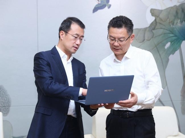华为终端CEO何刚回母校西电：每一位师生都是改变世界的种子