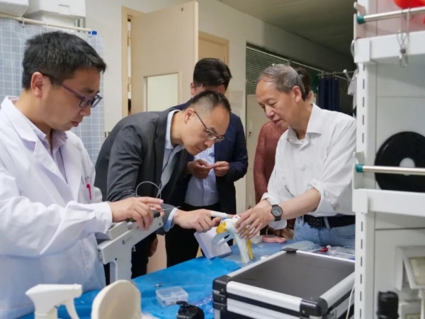复旦大学附属华山医院蒋苏主任莅临华夏源考察交流