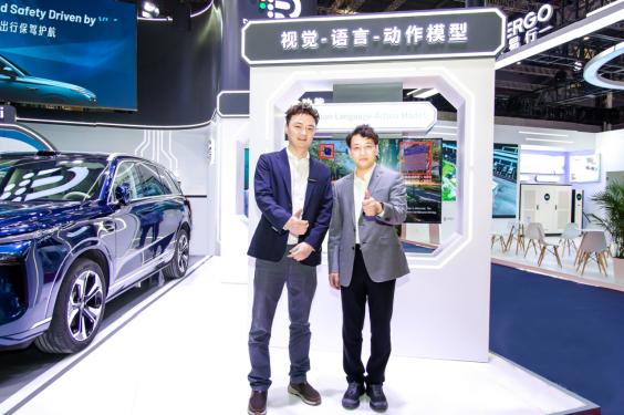 2025上海车展：BBA等八成主流车企已接入豆包大模型