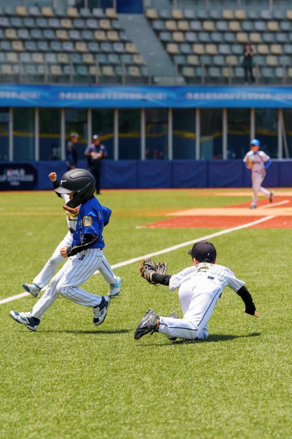  MLB CUP绍兴站圆满落幕 杭州钱江外国语实验学校斩获双冠