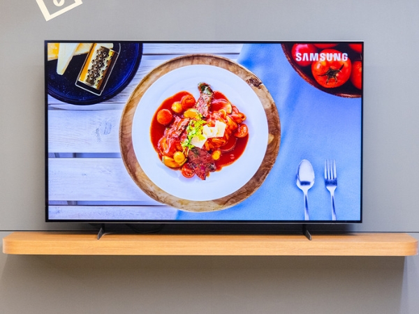三星 S85F 电视杀疯了！AI+OLED 打造顶级视听盛宴