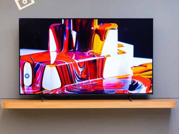 三星 S85F 电视杀疯了！AI+OLED 打造顶级视听盛宴