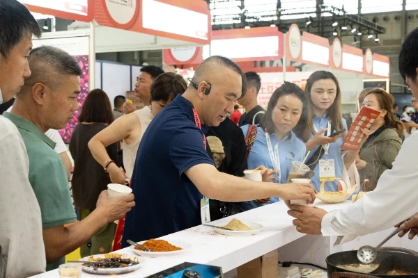 祖名黑豆花青豆花惊艳亮相西雅国际食品展，领航健康饮食新浪潮