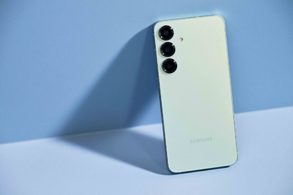 三星Galaxy S25：懂得用户需求的“小屏”旗舰