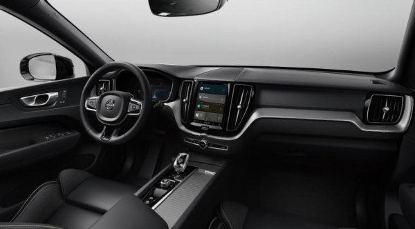 老款 XC60 清库 限时参考尊享价 24.9 万起拥有沃尔沃8AT变速箱等硬核配置！