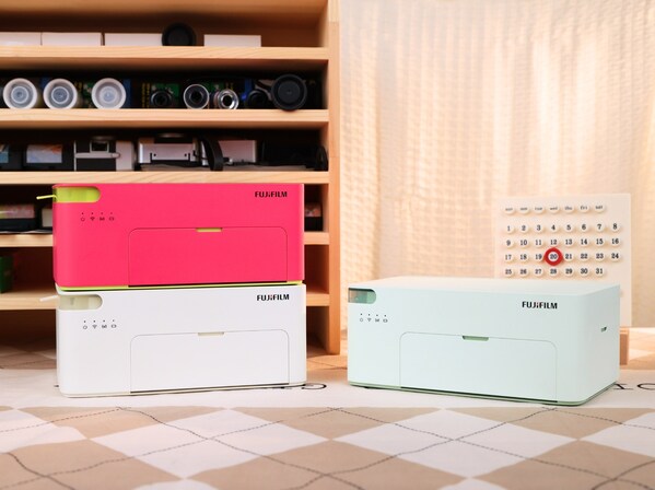 富士胶片全新推出小俏印2Pro照片打印机